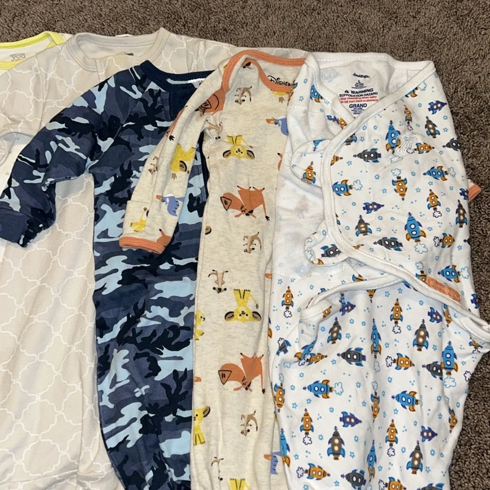 Babyboy 0/3m & size large long sleeve sleep sack and swaddle me vel cro bundle!!